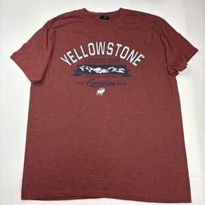 Yellowstone National Park Adult Large T-Shirt Rusty Red Mountains Cotton Poly